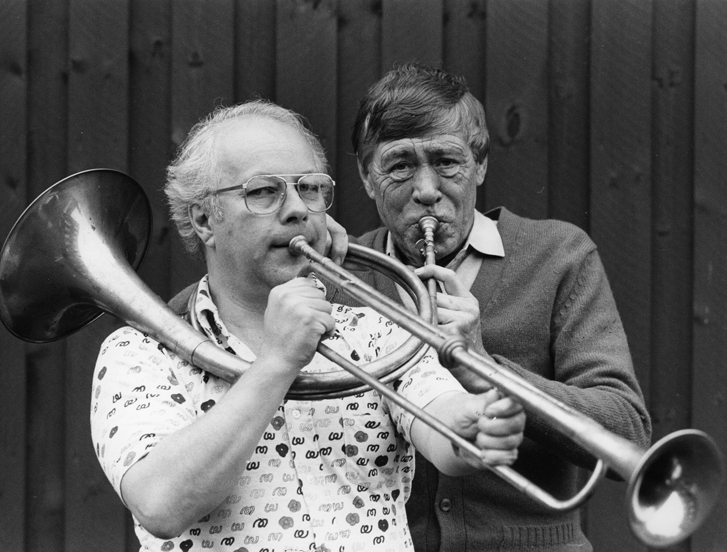 Carl-Uno Sjöblom och Pekka Langer med bleckblåsinstrument.