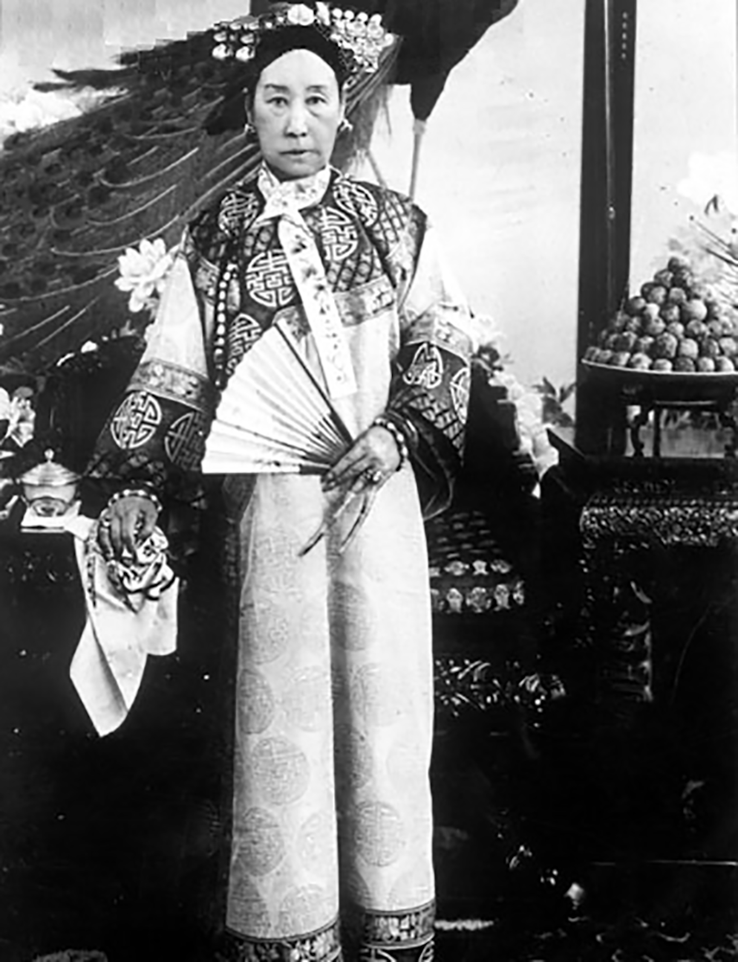 Kejsarinnan Cixi (1835–1908) beordrade krig mot utlänningar i Kina.